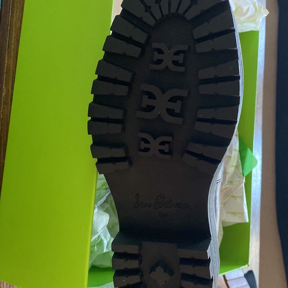 Sam Edelman Laguna Chelsea lug boot BRAND NEW, never worn. Missed return window. - Picture 2 of 3
